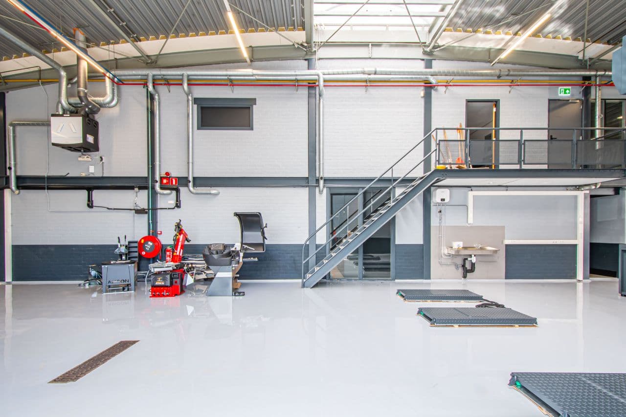 SEAT Cupra showroom De Meern — showroom