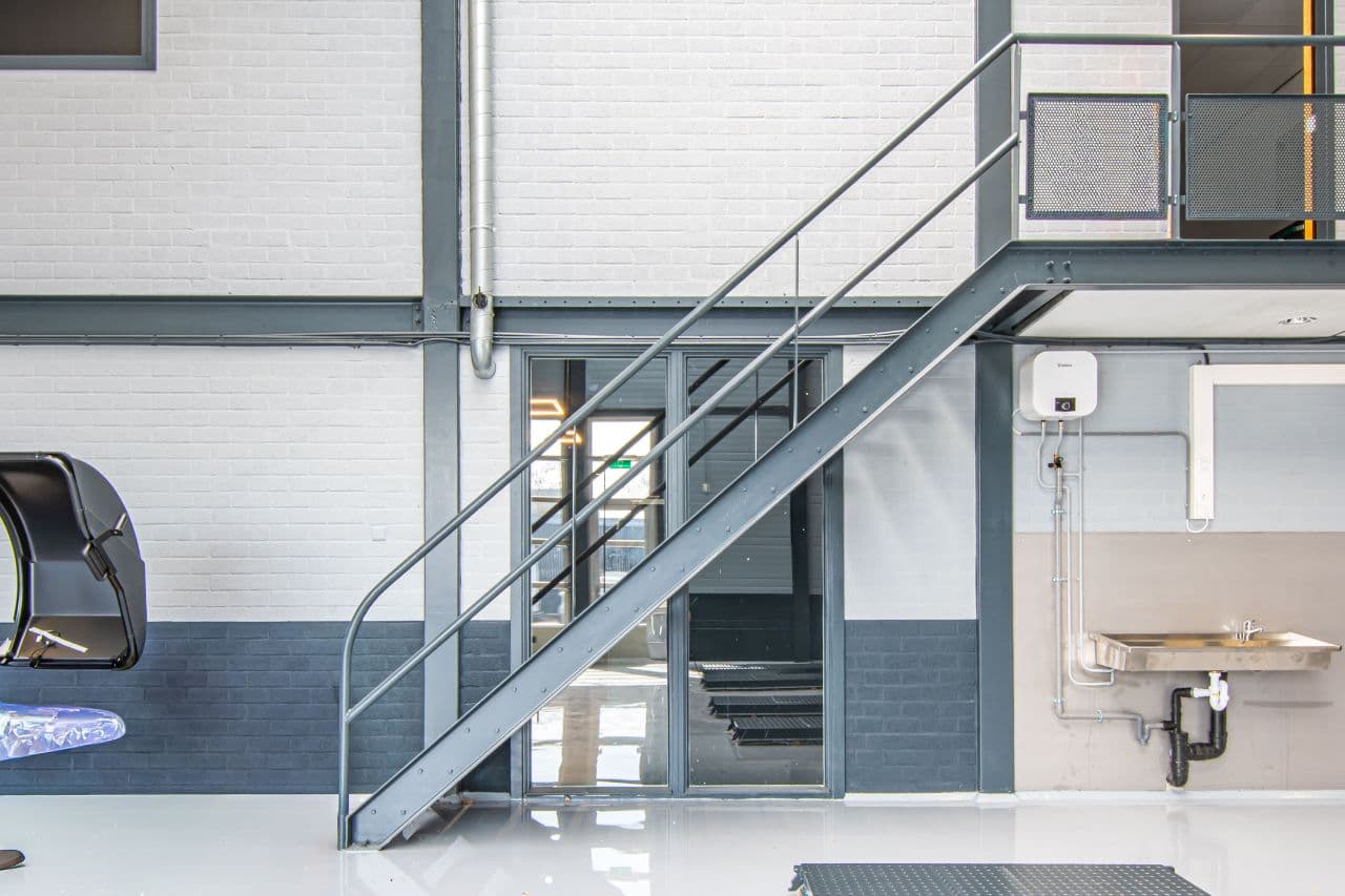 SEAT Cupra showroom De Meern — kantoor